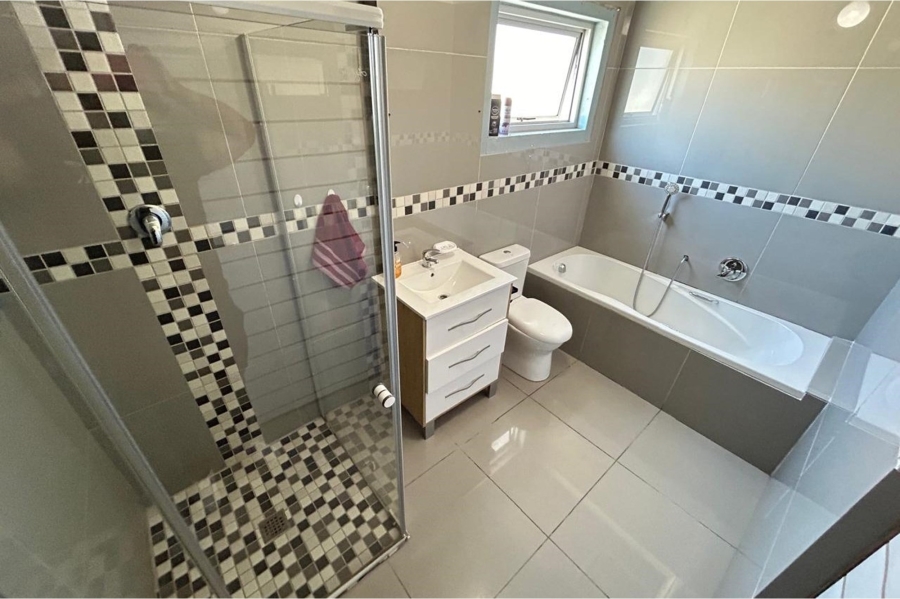 3 Bedroom Property for Sale in Voorbrug Western Cape